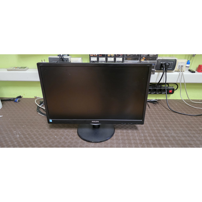 PHILIPS MONITOR 21,5" CON PRESA VGA - USATO GARANTITO - SOLO RITIRO IN NEGOZIO